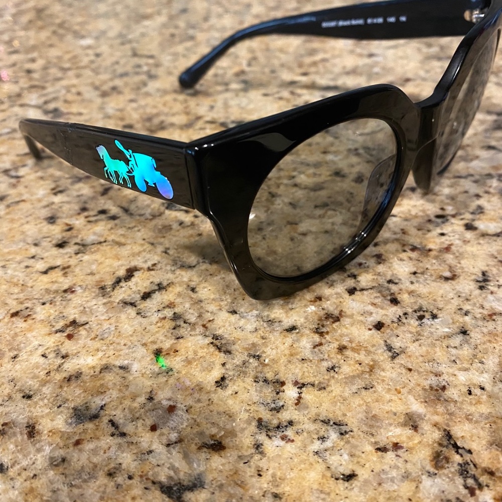 New! Coach sunglasses! - Picture 3 of 4